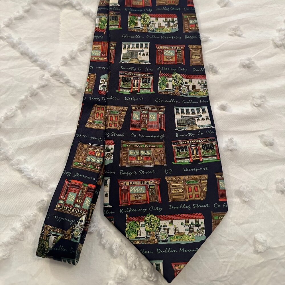 Traditional Craft Pubs Of Ireland 100% Silk Mens Necktie